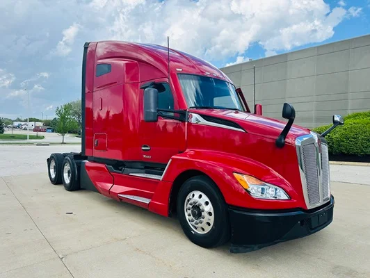 2023 Kenworth T680 in Olathe, KS