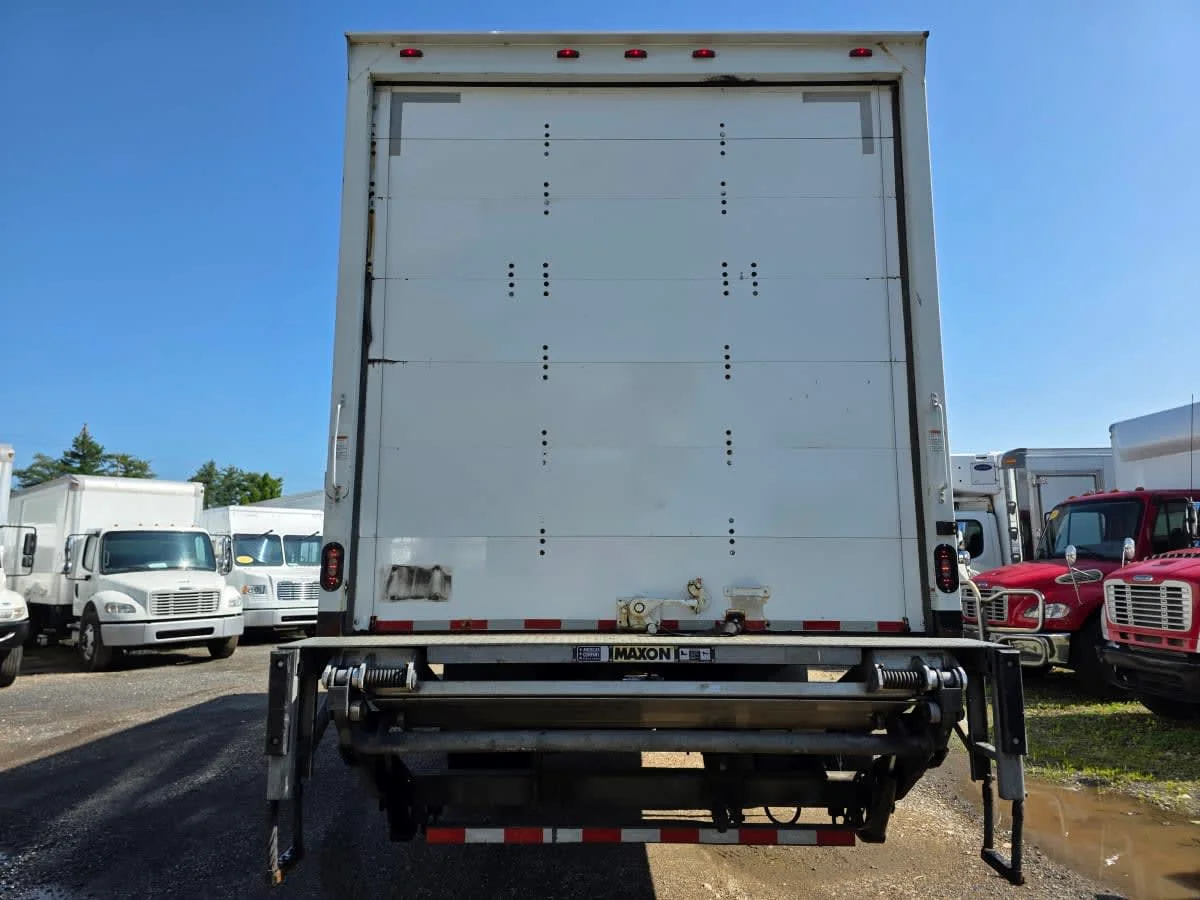 2020 Freightliner M2 106 - image 5