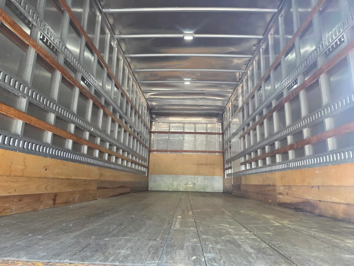 2020 Freightliner M2 106 - image 8