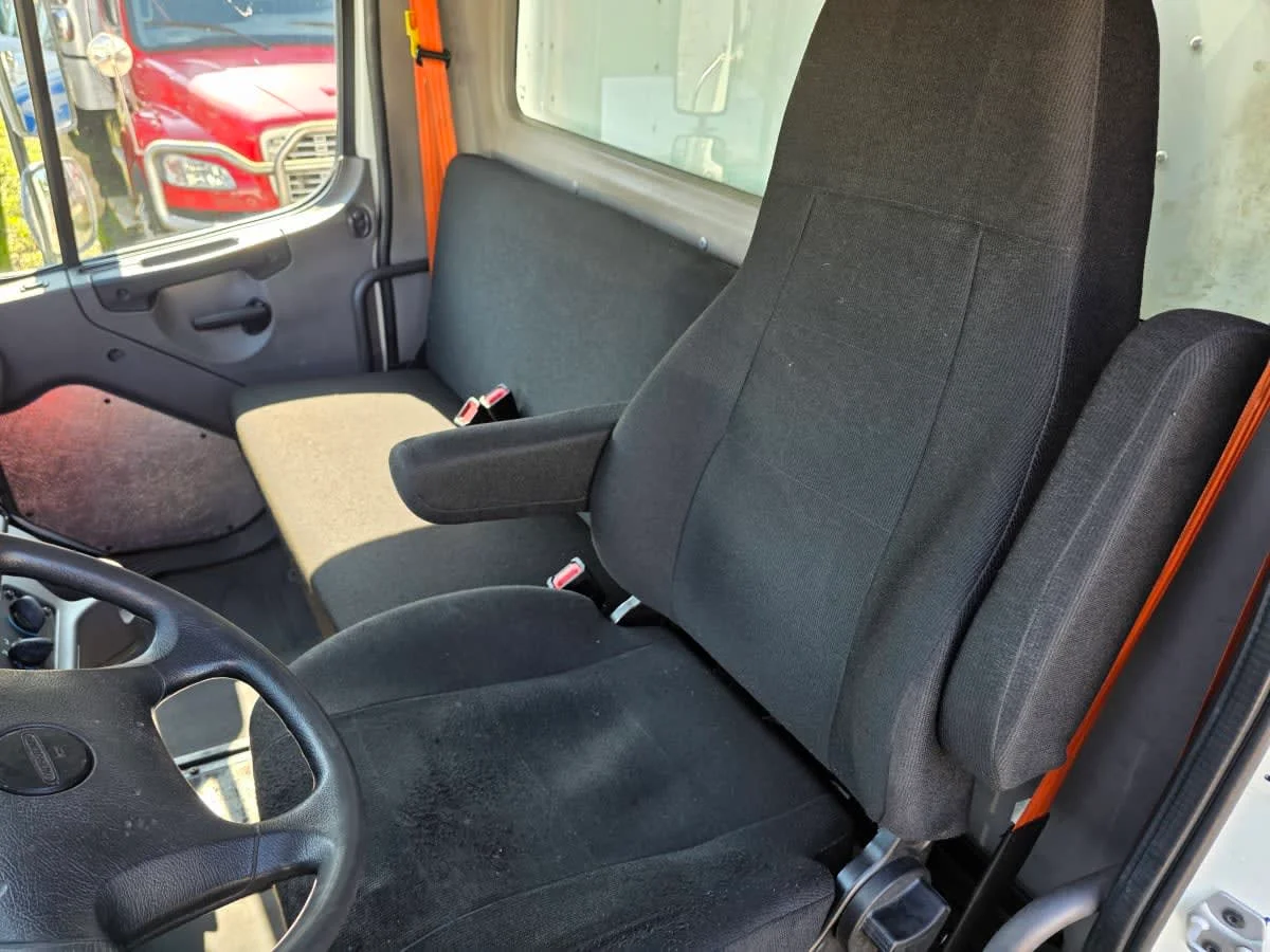 2020 Freightliner M2 106 - image 7