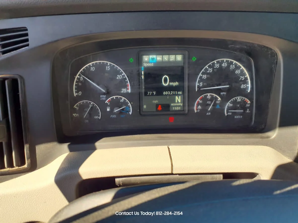 2021 Freightliner Cascadia in Clarksville, IN — photo 11