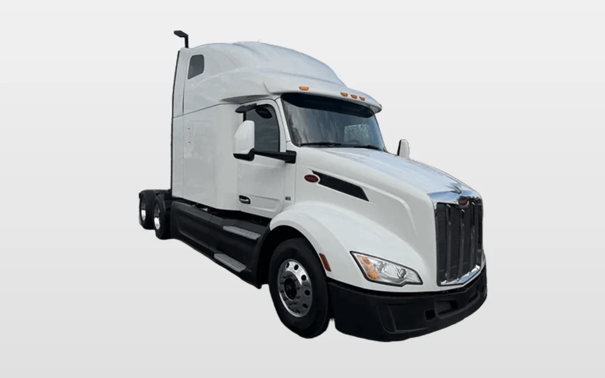 2023 Peterbilt 579 - image 1