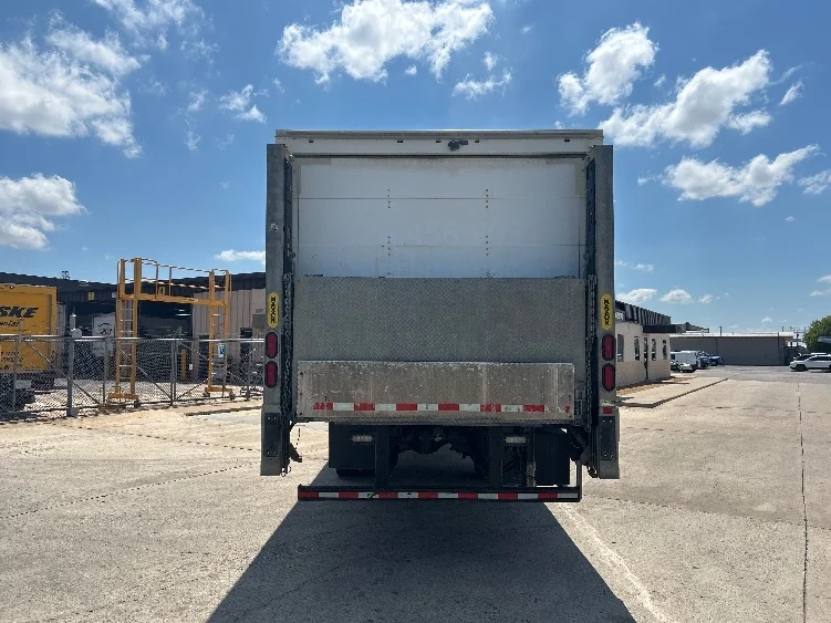 2020 Freightliner eM2 in Oklahoma City, OK — photo 7