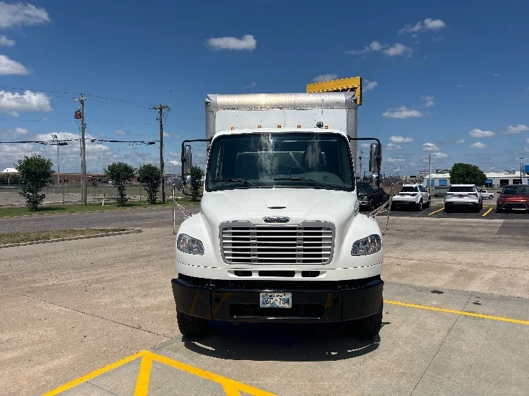 2020 Freightliner eM2 in Oklahoma City, OK — photo 2
