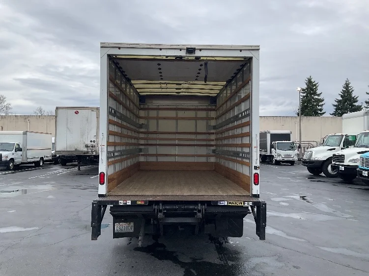 2021 Isuzu NPR - image 8