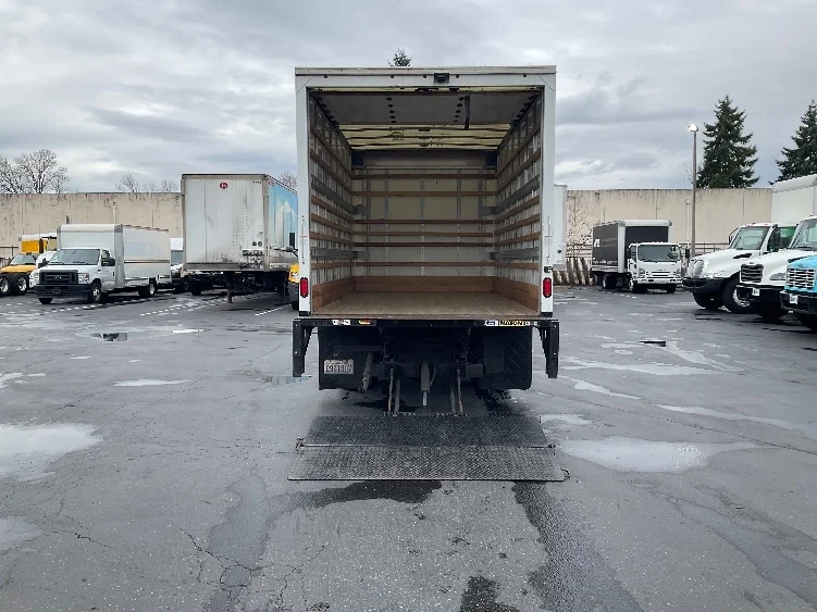 2021 Isuzu NPR - image 9