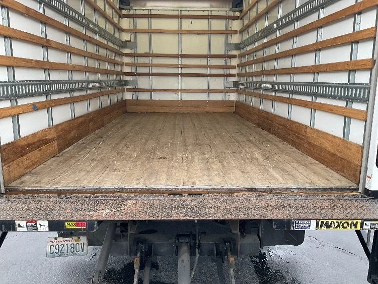 2021 Isuzu NPR - image 10