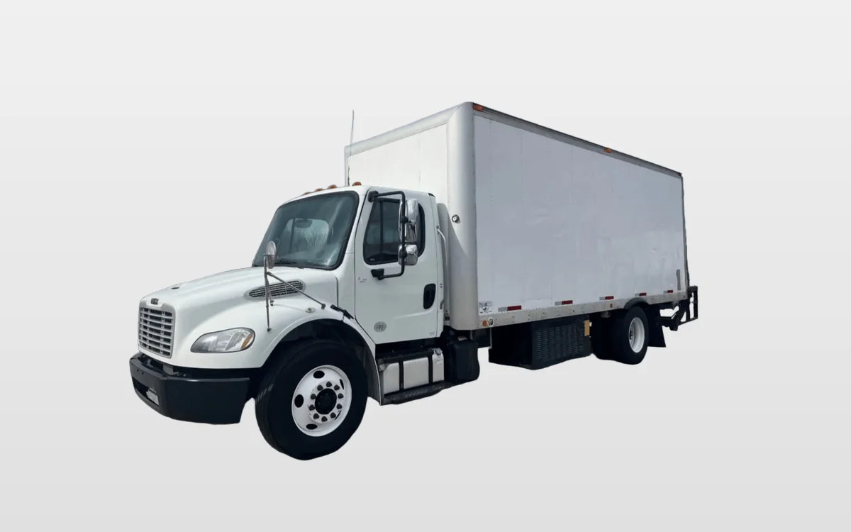 2018 Freightliner M2 106 - image 1