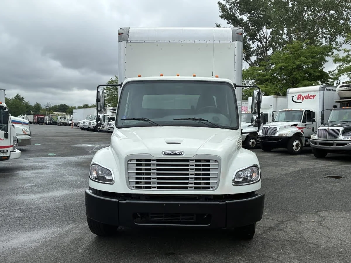 2019 Freightliner M2 106 in Newark, NJ — photo 2