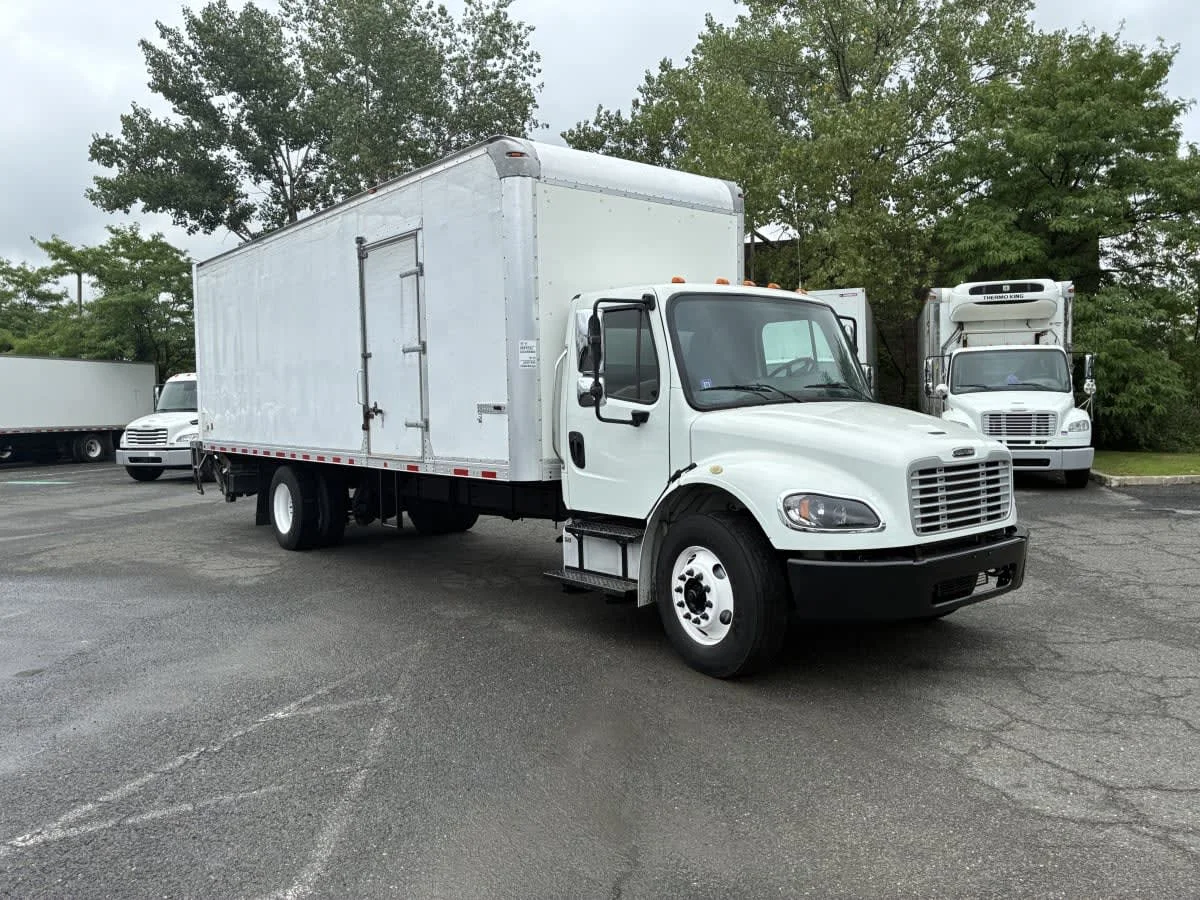 2019 Freightliner M2 106