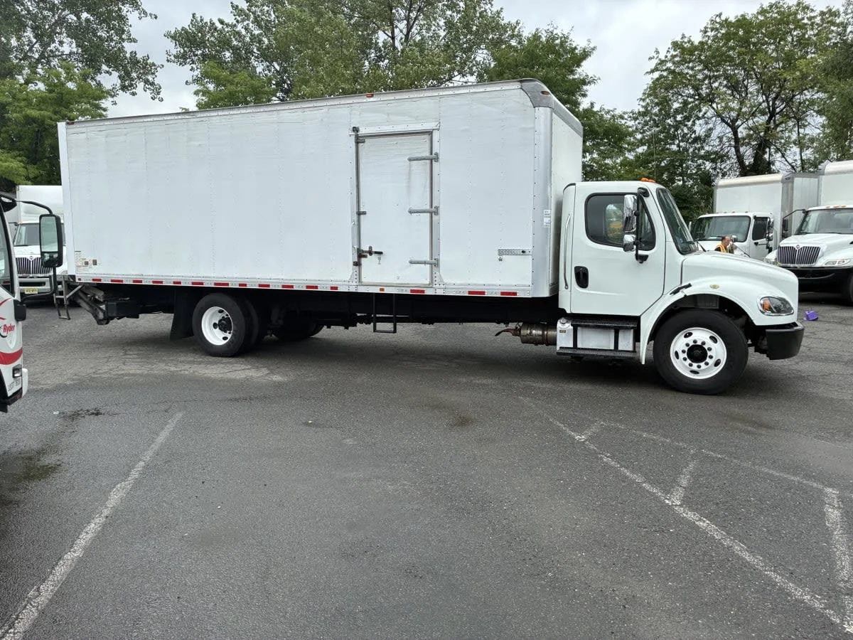 2019 Freightliner M2 106 in Newark, NJ — photo 14