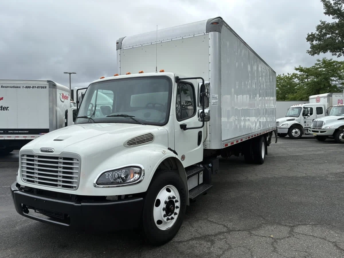 2019 Freightliner M2 106 in Newark, NJ — photo 3