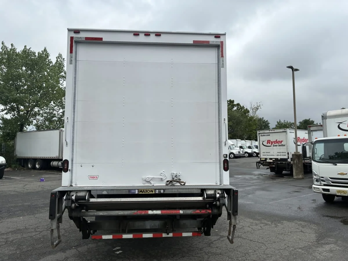 2019 Freightliner M2 106 in Newark, NJ — photo 5