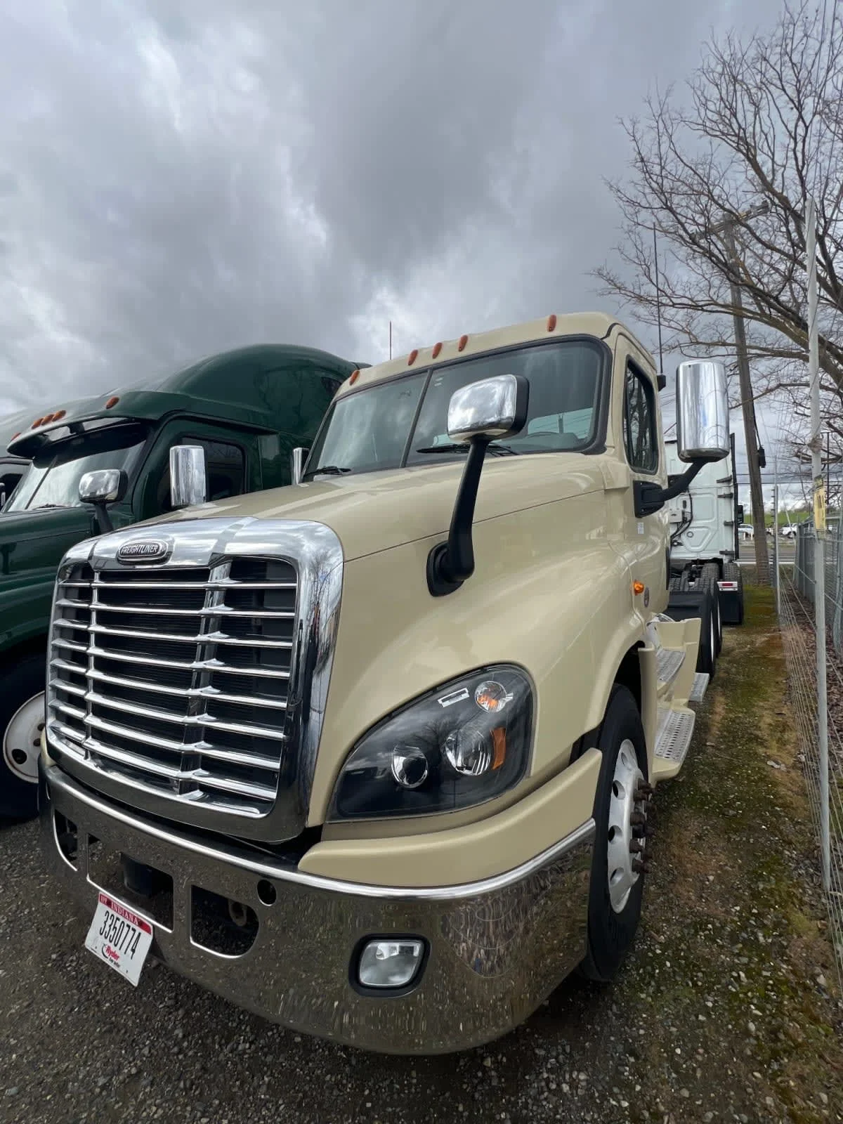 2016 Freightliner Cascadia in West Sacramento, CA