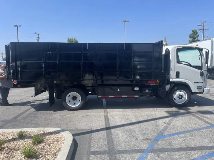 2025 Isuzu NRR in Whittier, CA — photo 7