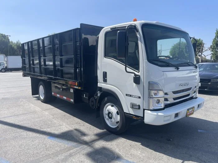 2025 Isuzu NRR in Whittier, CA — photo 8