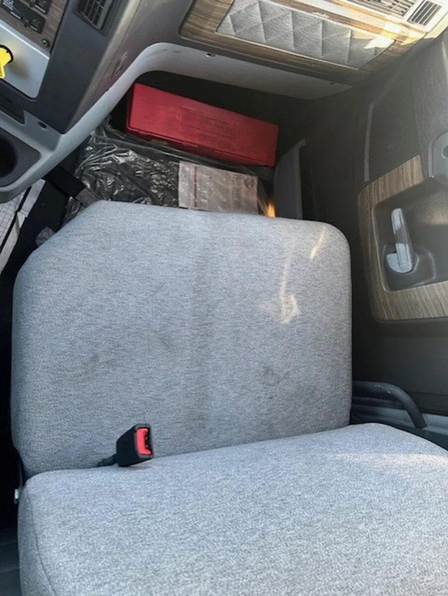 2021 Freightliner 122SD - image 19