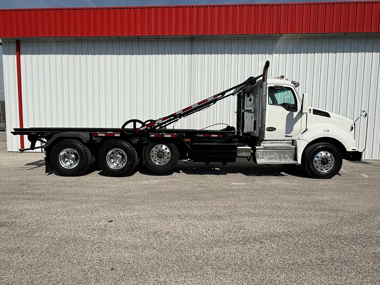 2020 Kenworth T880 - image 3