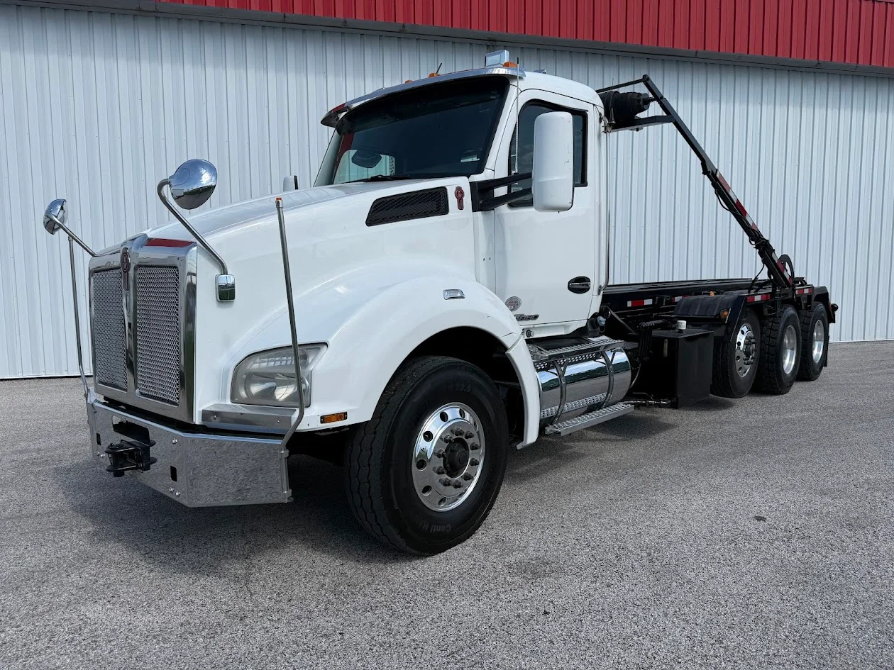 2020 Kenworth T880 in Fenton, MO