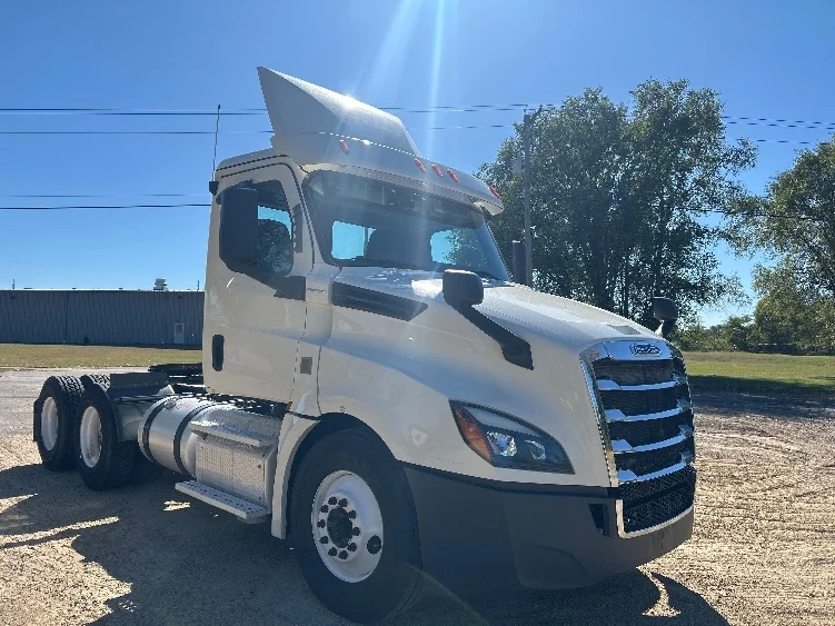 2019 Freightliner in Brooklyn Park, MN