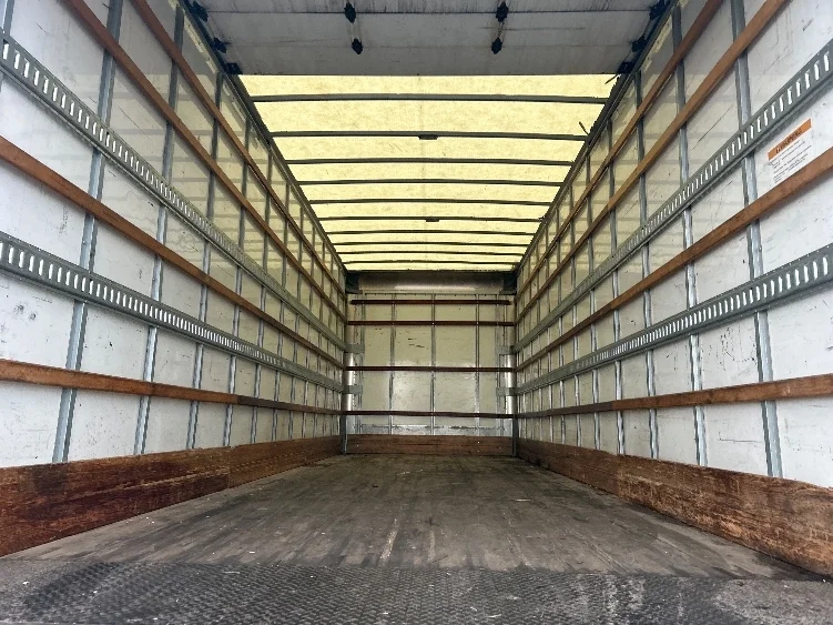 2021 International MV - image 8