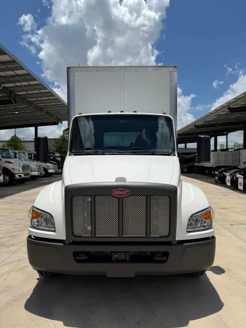 2025 Peterbilt 536 — photo 2
