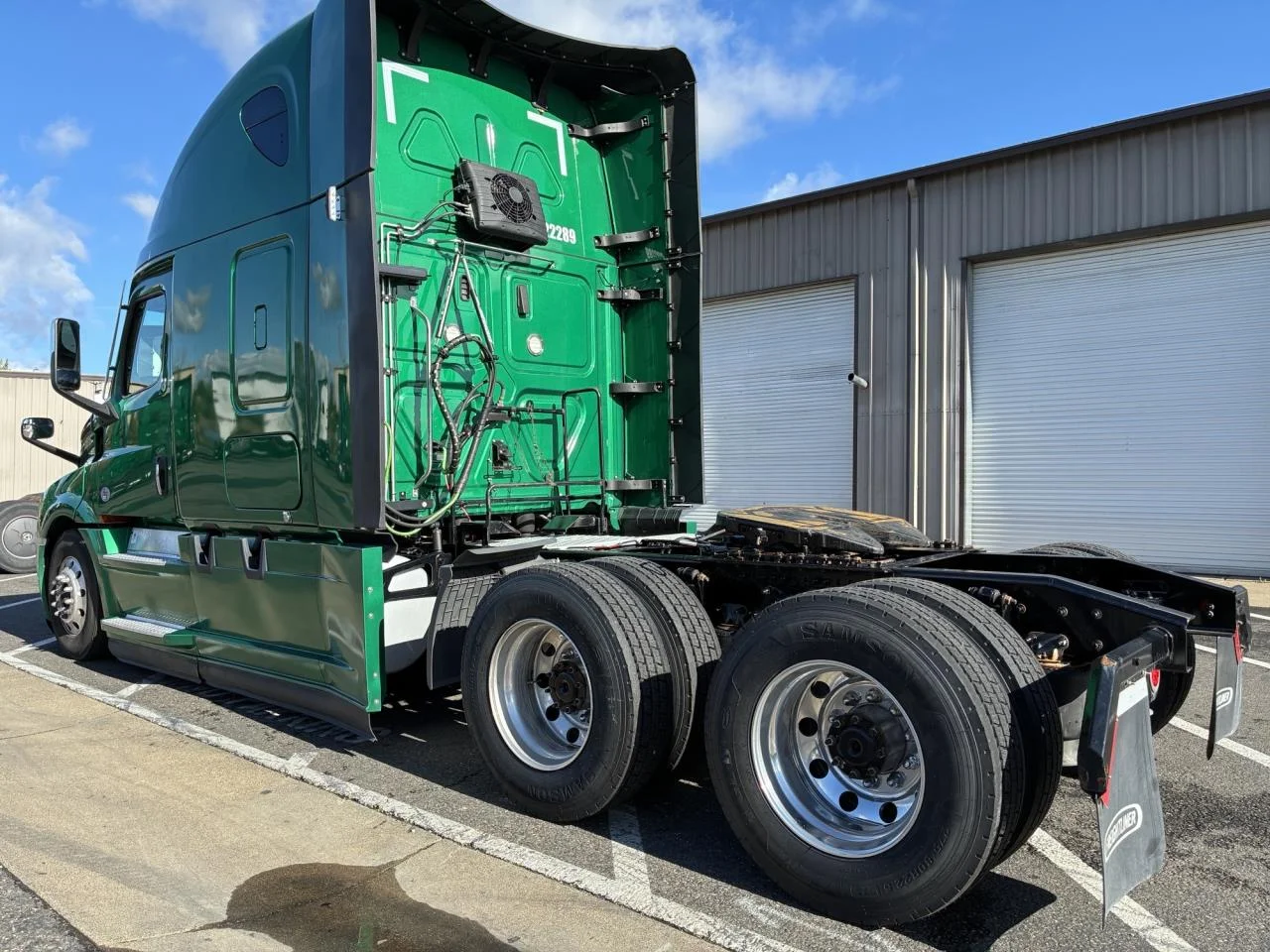 2022 Freightliner Cascadia in Pacific, WA — photo 6