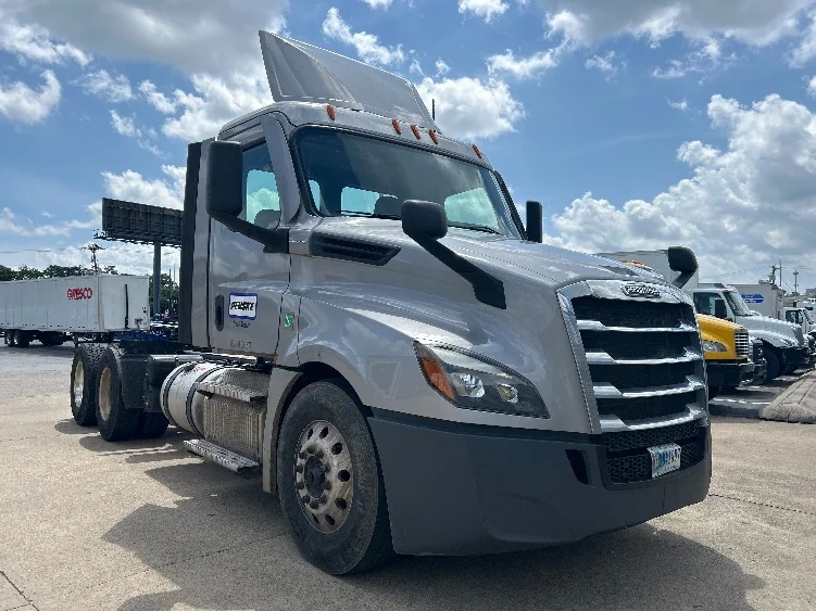 2020 Freightliner Cascadia