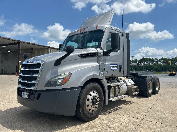 2020 Freightliner Cascadia in Nashville (Mount Juliet), TN — photo 3