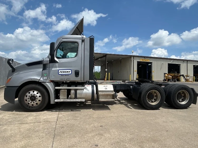 2020 Freightliner Cascadia in Nashville (Mount Juliet), TN — photo 4