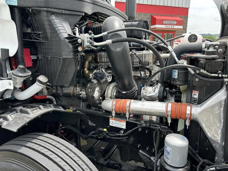 2026 Freightliner Cascadia - image 23