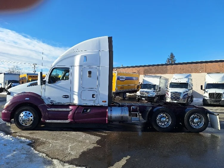 2020 Kenworth T680 - image 4