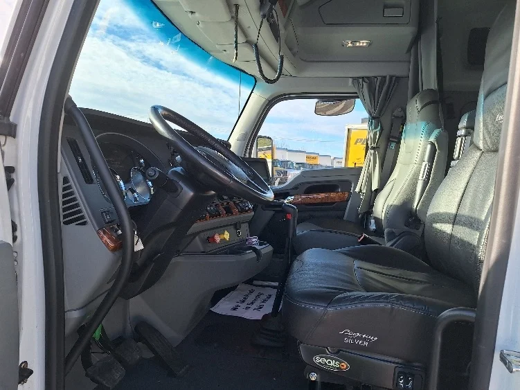 2020 Kenworth T680 - image 10