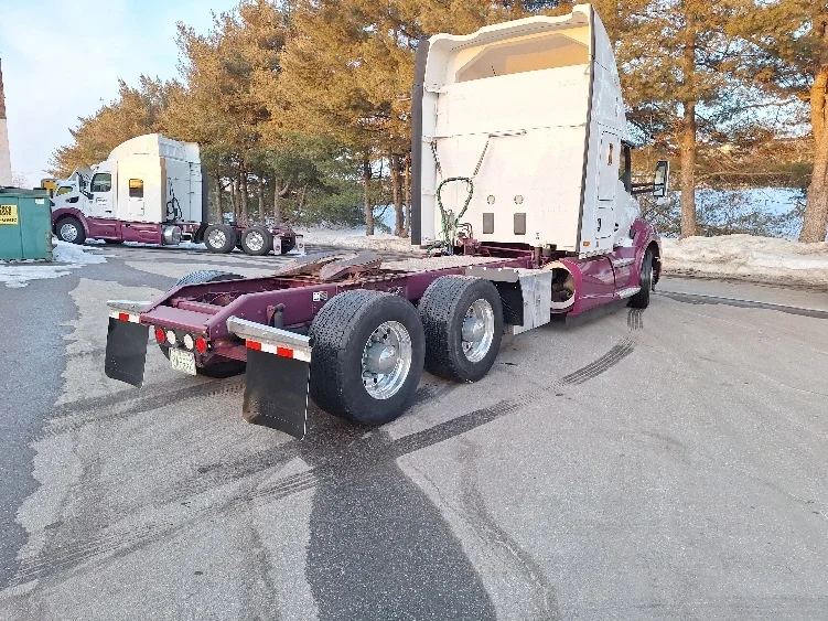 2020 Kenworth T680 - image 7