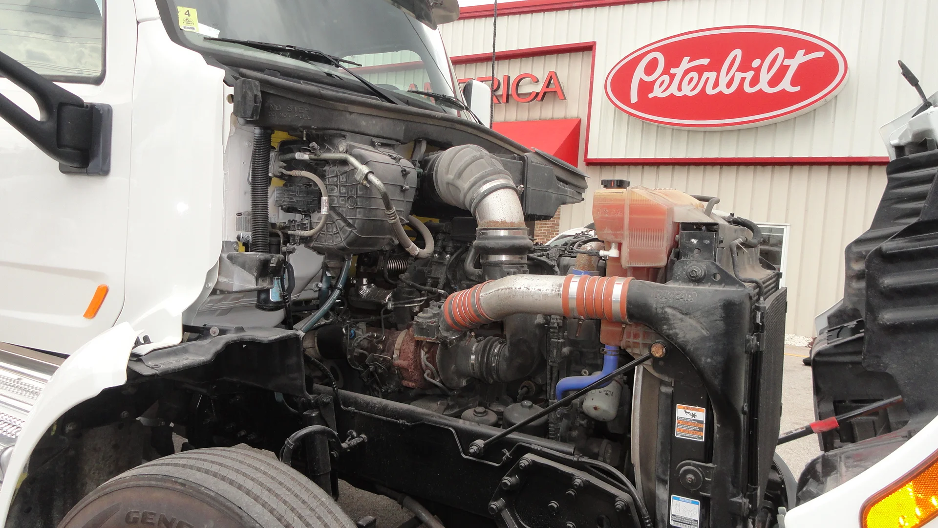 2021 Peterbilt 579 - image 8