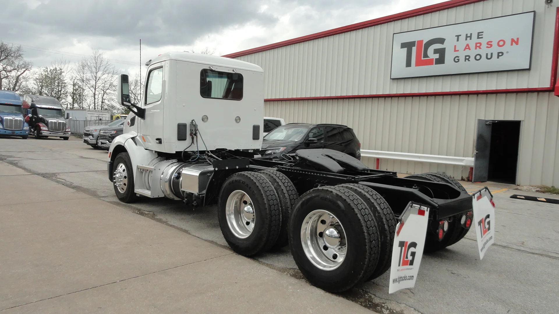 2021 Peterbilt 579 - image 3