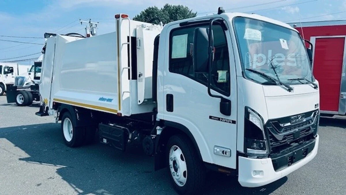 2025 Isuzu NRR in Danbury, CT