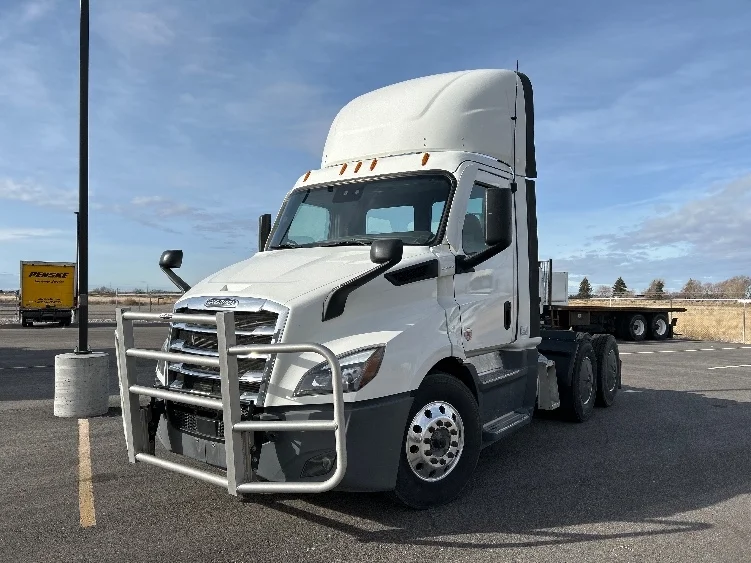 2021 Freightliner Cascadia in Idaho Falls, ID — photo 3