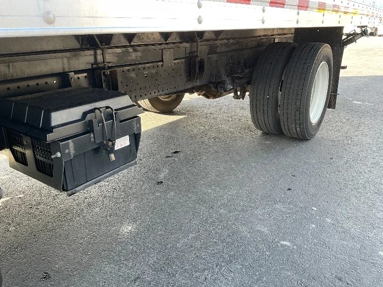 2022 Isuzu - image 5