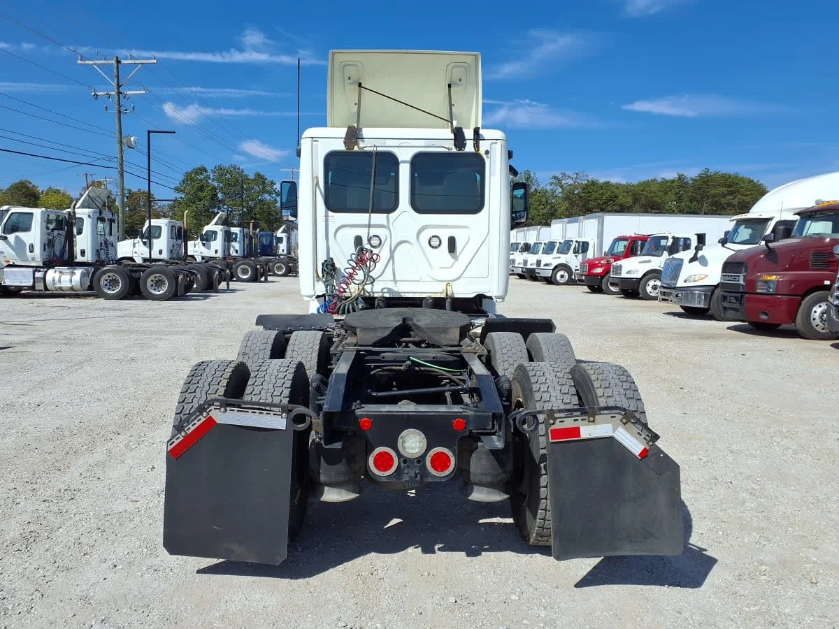 2019 Freightliner Cascadia in Greenville, SC — photo 5