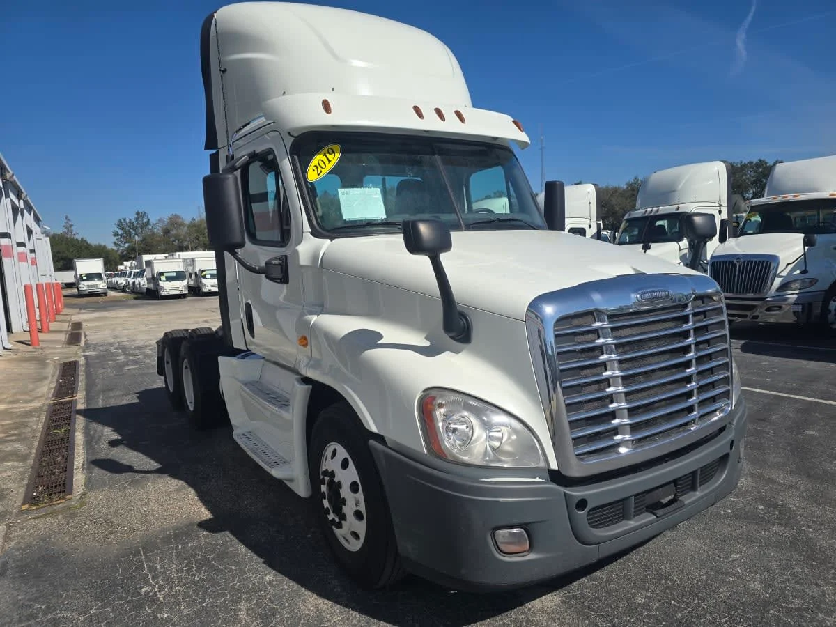 2019 Freightliner Cascadia in Tampa, FL