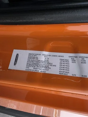 2019 Freightliner Cascadia - image 26