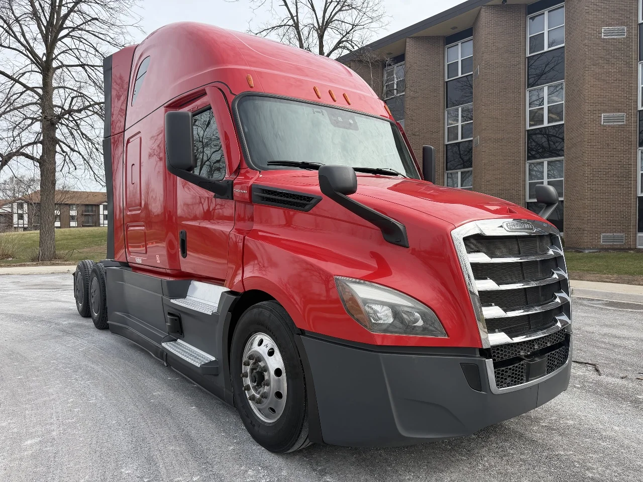 2023 Freightliner Cascadia - image 5