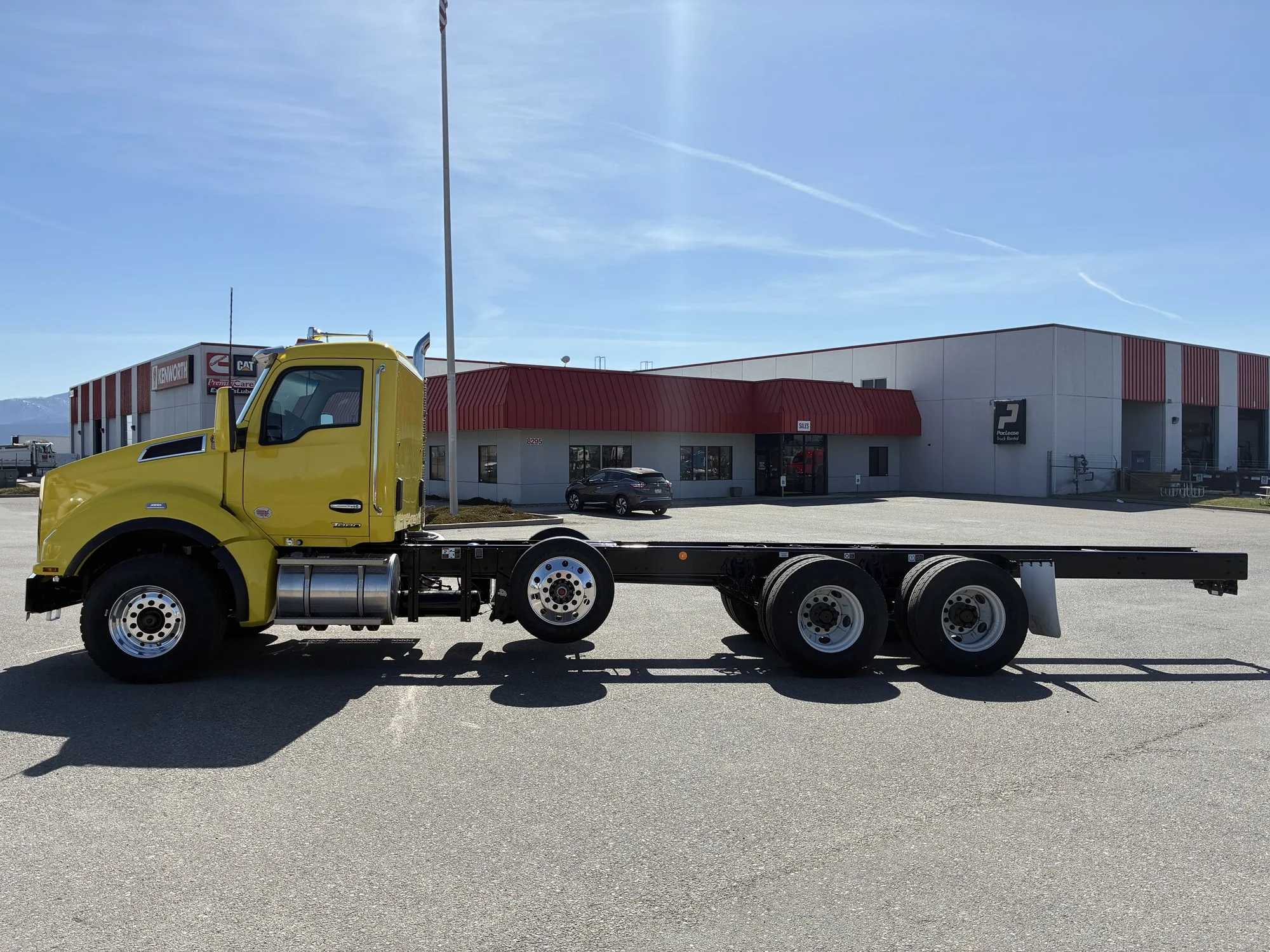 2025 Kenworth T880 in Missoula, MT — photo 2