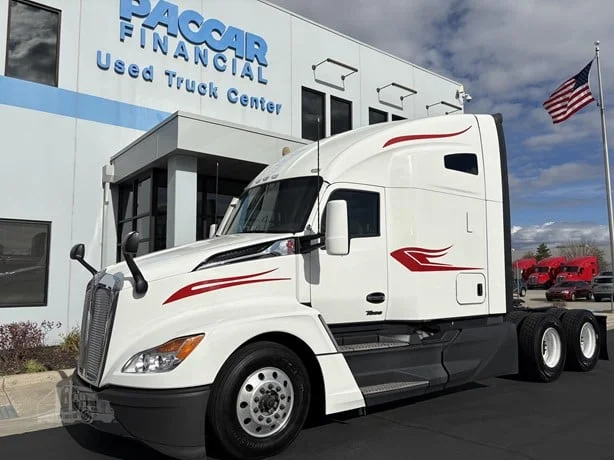 2023 Kenworth T680