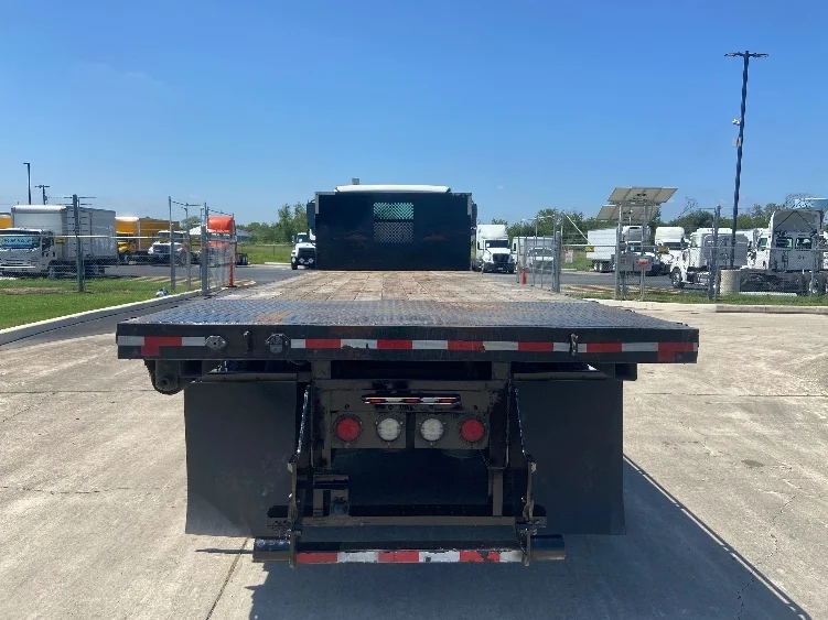 2019 Freightliner M2 112 in San Antonio, TX — photo 7