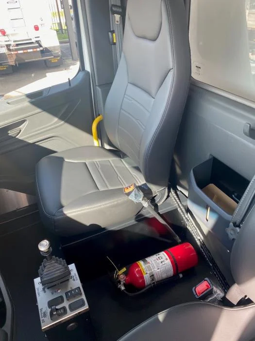 2026 Peterbilt 548 - image 15