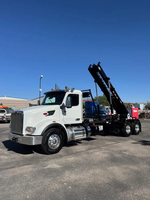 2027 Peterbilt 567 in Albuquerque, NM — photo 2