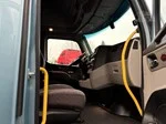 2023 Peterbilt 579 in Portland, OR — photo 45