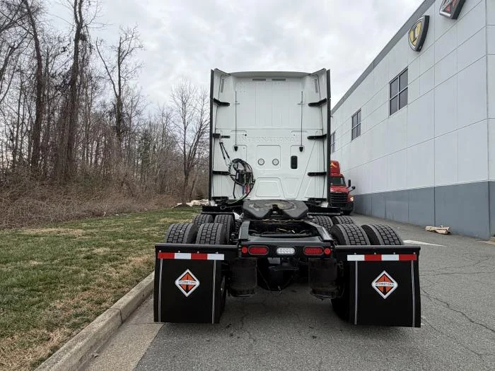 2026 International LT - image 7